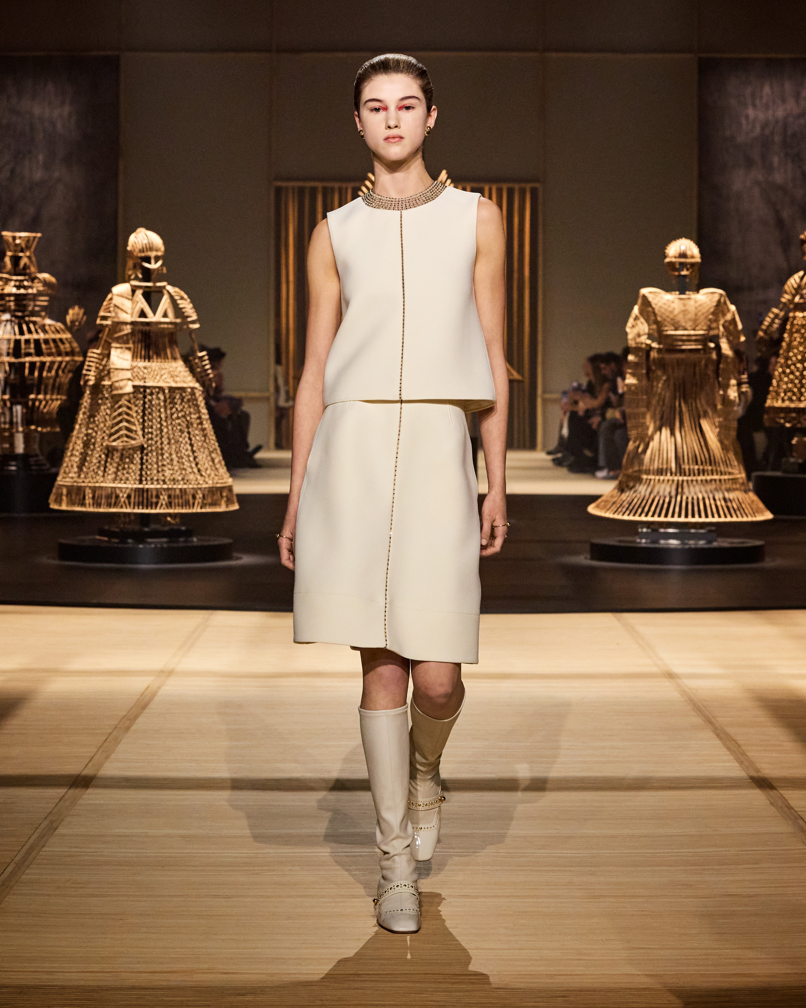 迪奥二零二四秋冬女装成衣系列发布秀