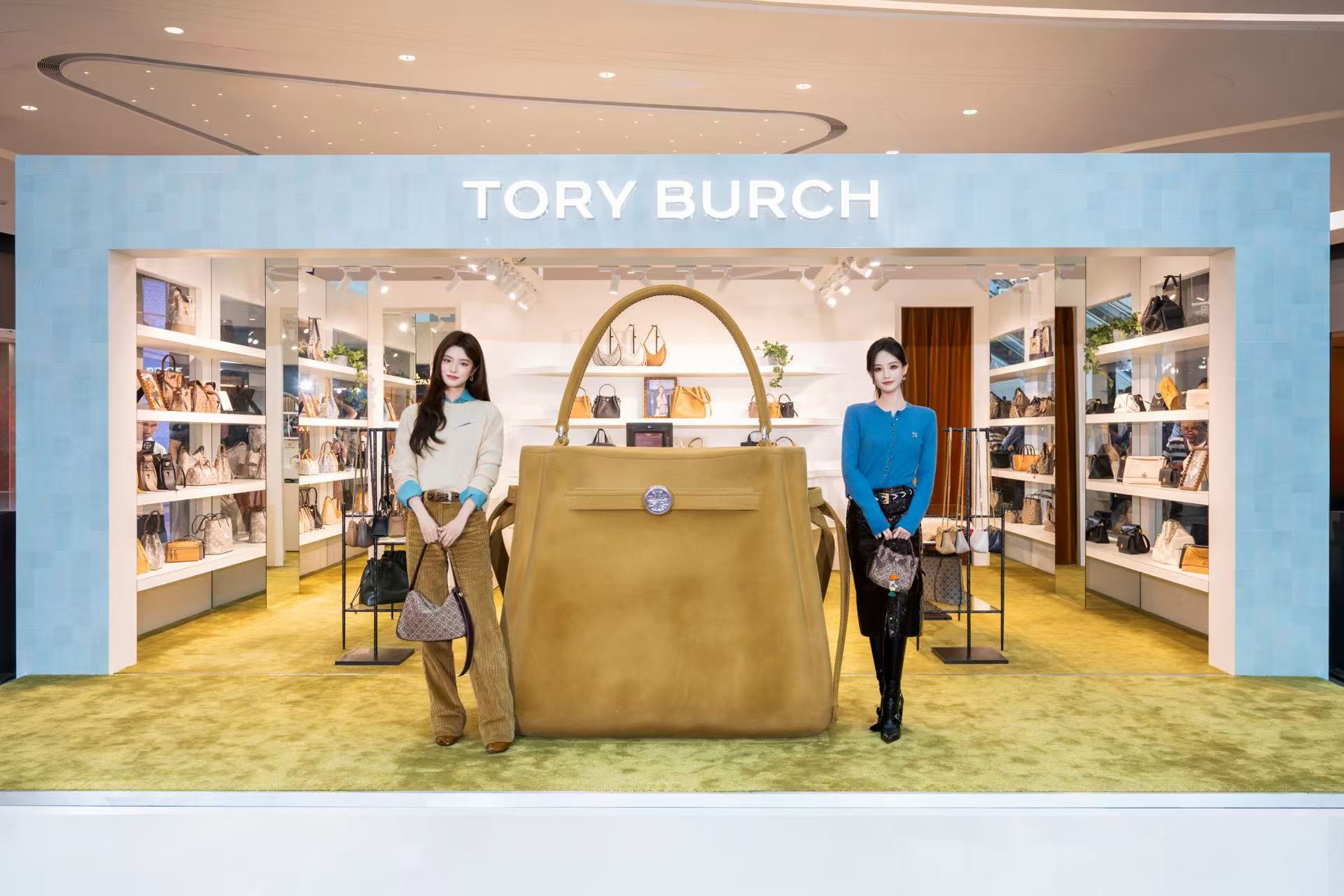 Romyi 惬享时光,探寻松弛美学 TORY BURCH ROMY快闪店于三亚国际免税城启幕