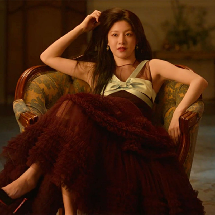 《爱情怎么翻译？》，韩剧女主穿搭又升级了